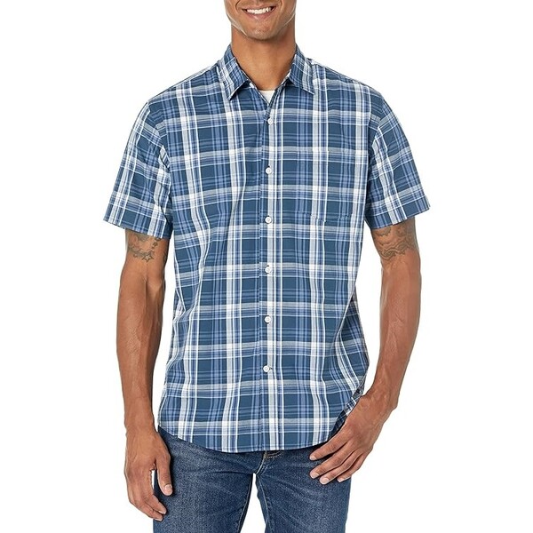 Essentials Men Regular Fit Short Sleeve Poplin Shirt